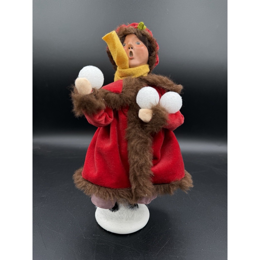 ☃️❄️ Byers Choice Caroler 2006 Sarah With Snowballs Christmas Figurine 🎄